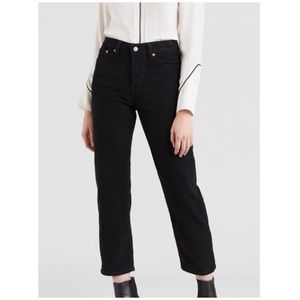 Levi’s wedgie straight black jeans 23